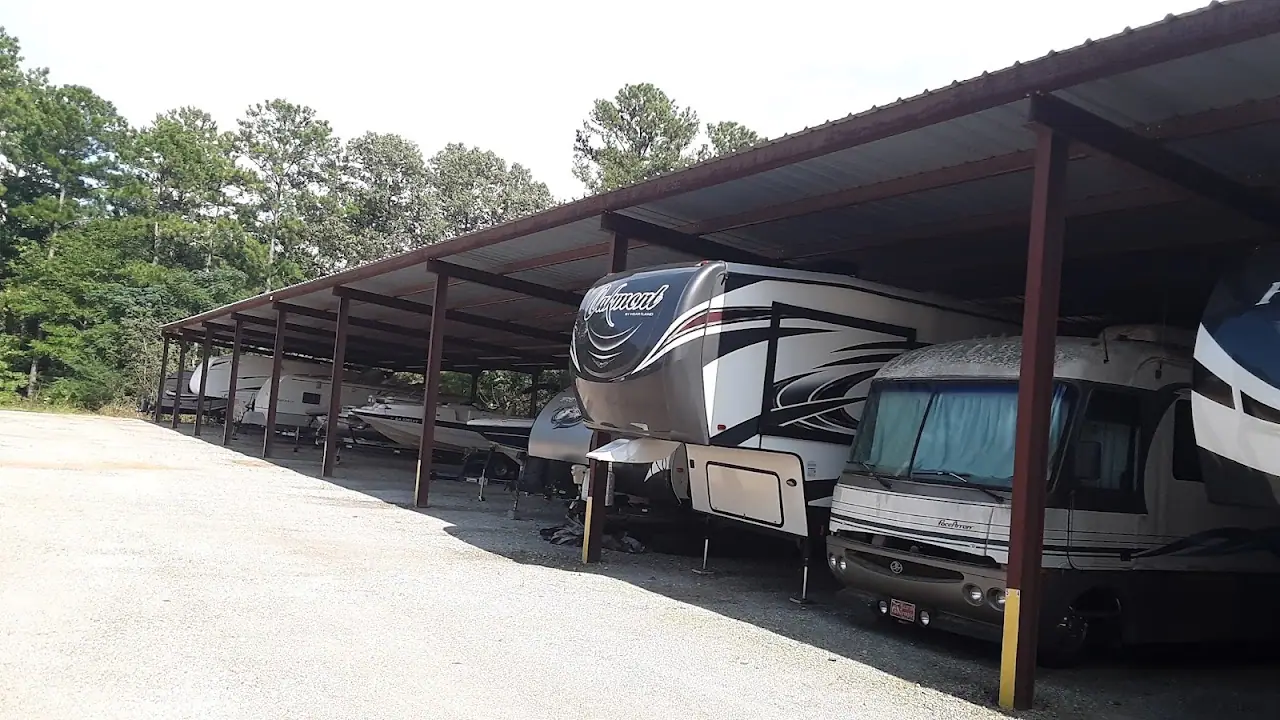 Lake West Boat & RV Storage, RV storage in LaGrange