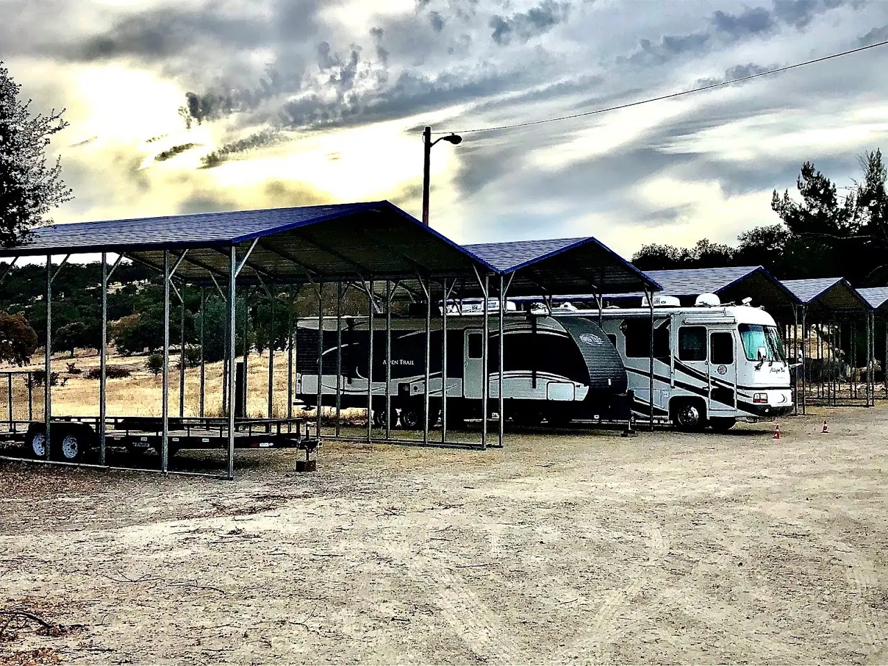 The Yacht Club at Lake San Antonio, RV storage in Bradley
