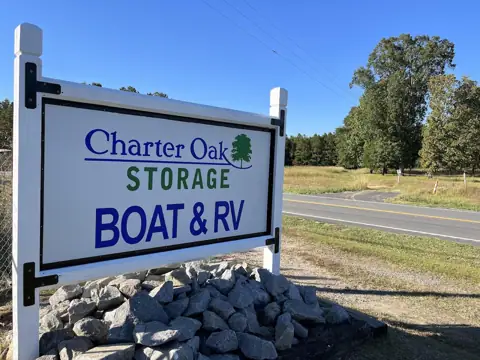 Charter Oak Storage Boat and RV photo 3