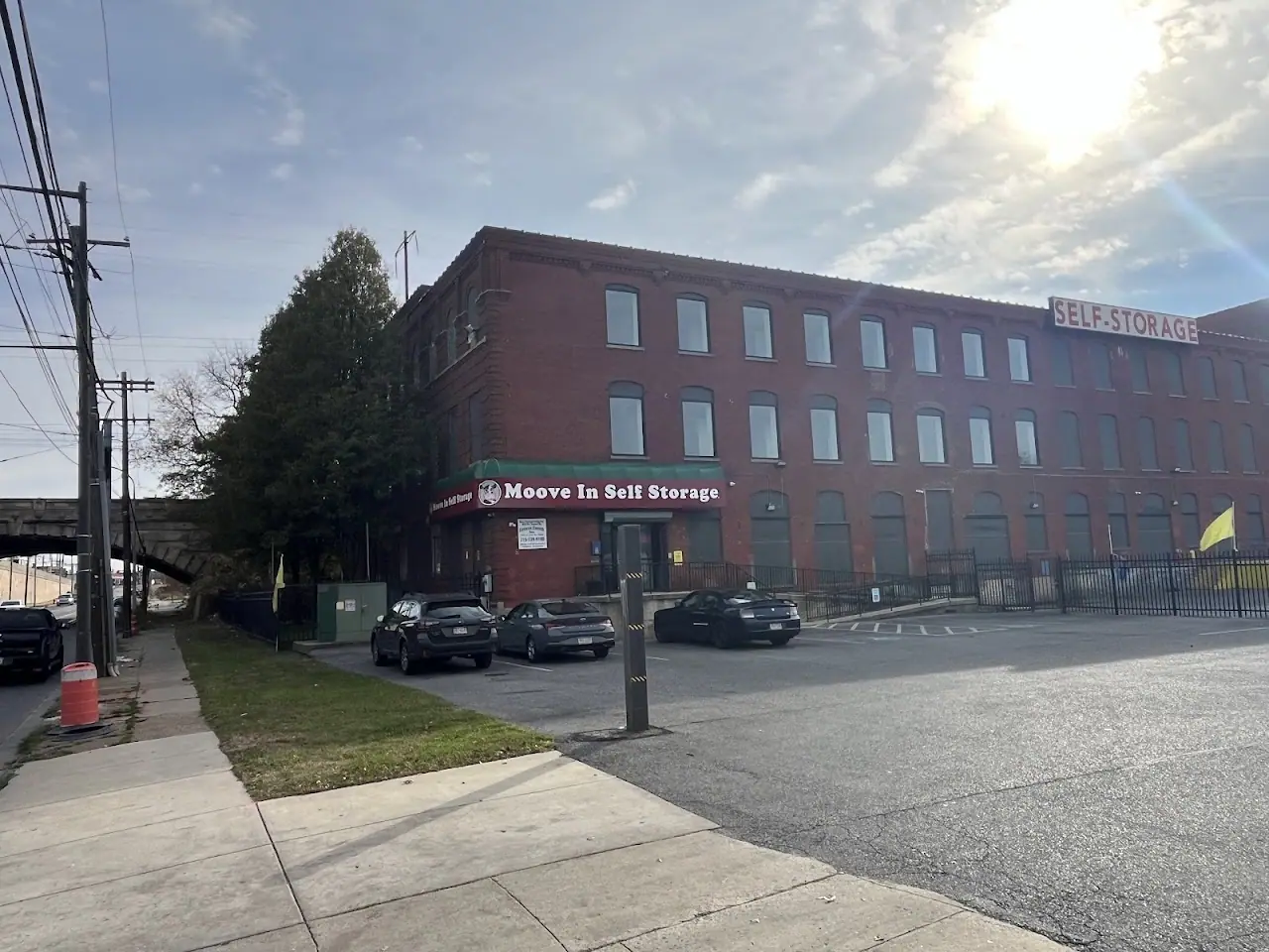Moove In Self-Storage, RV storage in Philadelphia