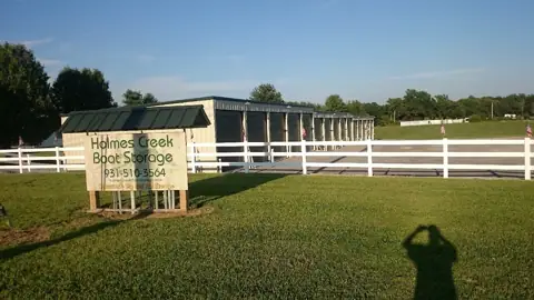 Holmes Creek Boat Storage in Smithville, TN