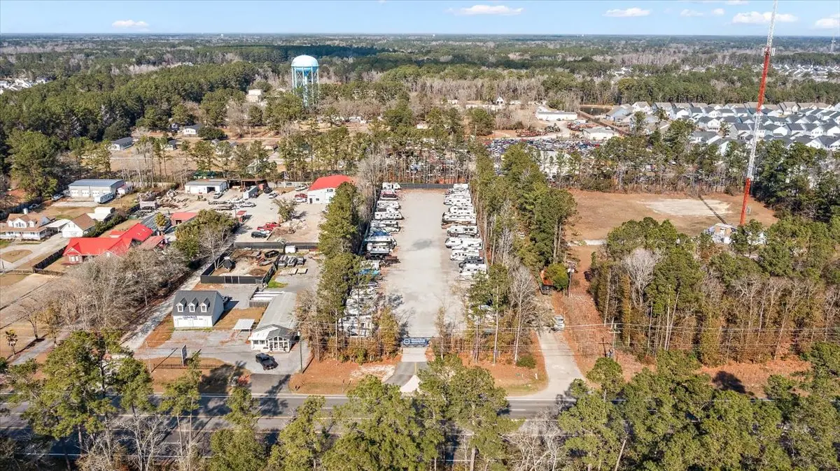 7 Storage – Boat & RV Storage, RV storage in Summerville