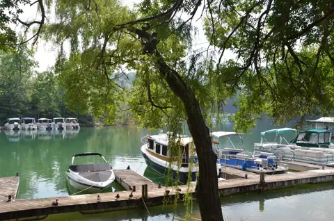 Almond Boat & RV Park photo 2