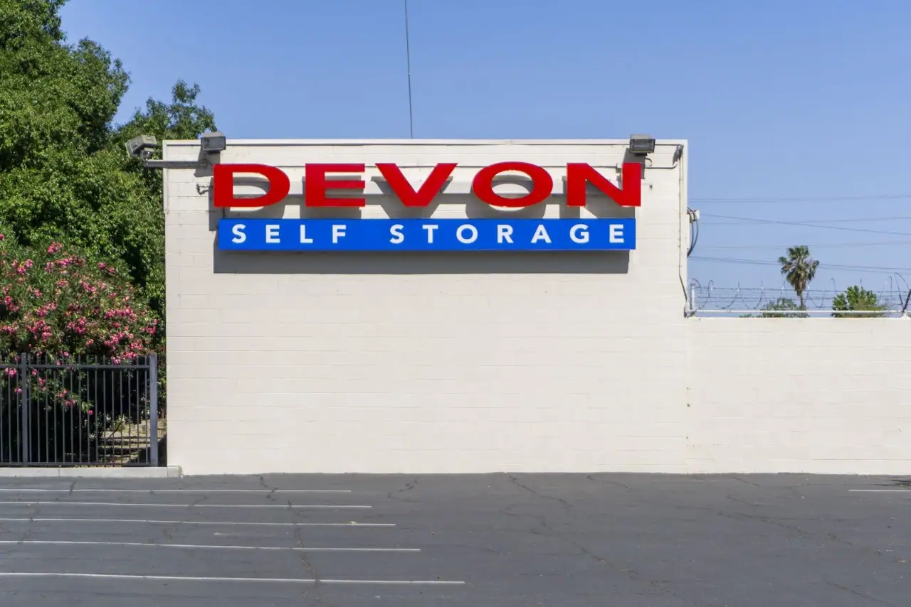 Devon Self Storage Sacramento, California, RV storage in Sacramento