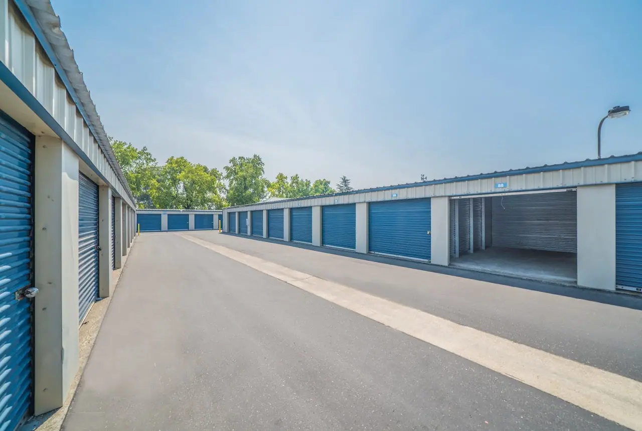 Stuff N Storage, RV storage in Manteca