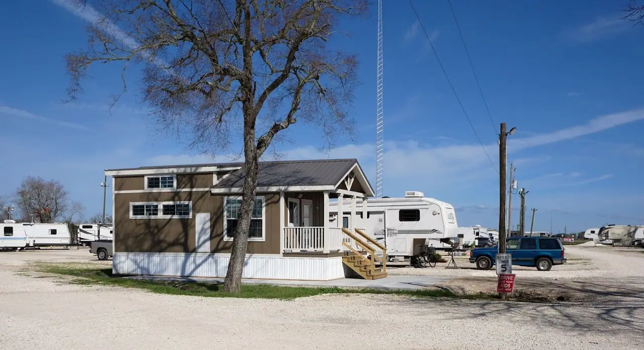 Angleton RV Park & Resort, RV storage in Angleton