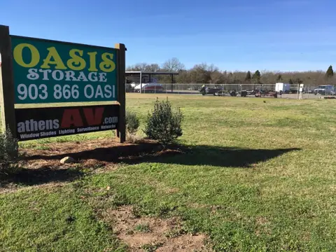 Oasis Storage photo 2