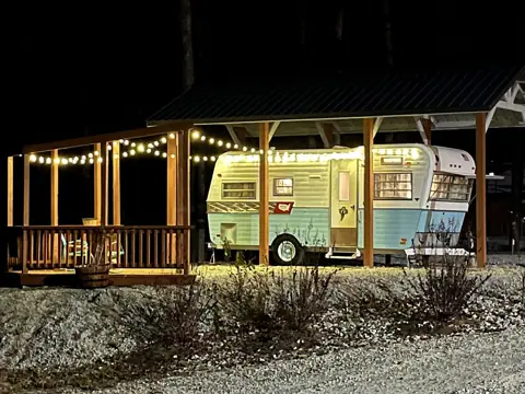 Mt Olive Mercantile & RV Park in Melbourne, AR