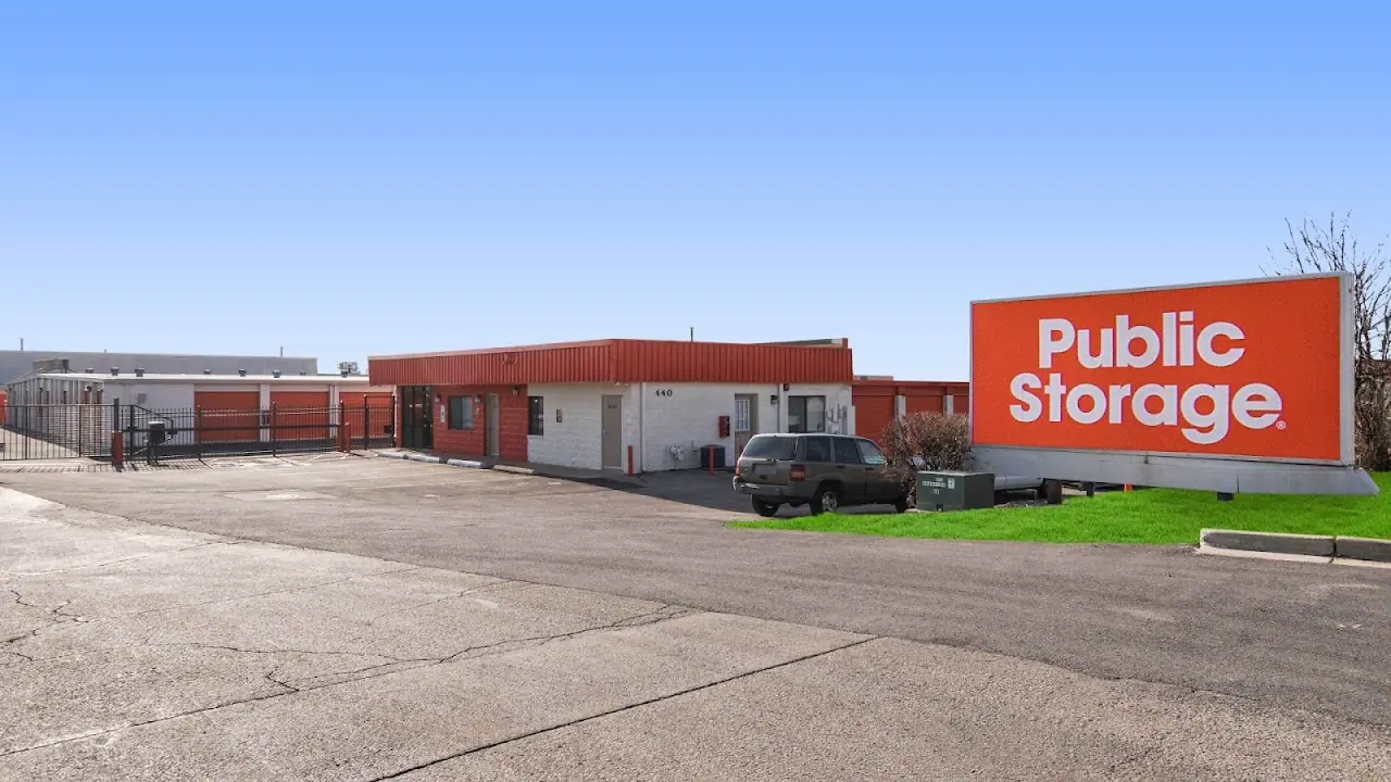 Public Storage, RV storage in Carol Stream