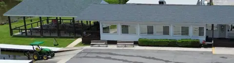 Paradise Point Marina & RV Resort in Columbiana, AL