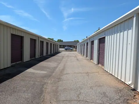 Eagle Guard Self Storage - Boiling Springs photo 3