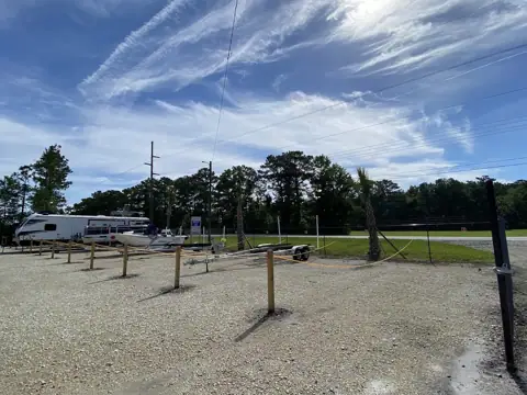 Topsail Tide Boat & RV Storage HWY 50 photo 3