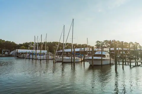Coles Point Marina and RV Resort in Hague, VA