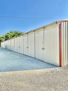 Lake Texoma Price Boat Storage in Kingston, OK