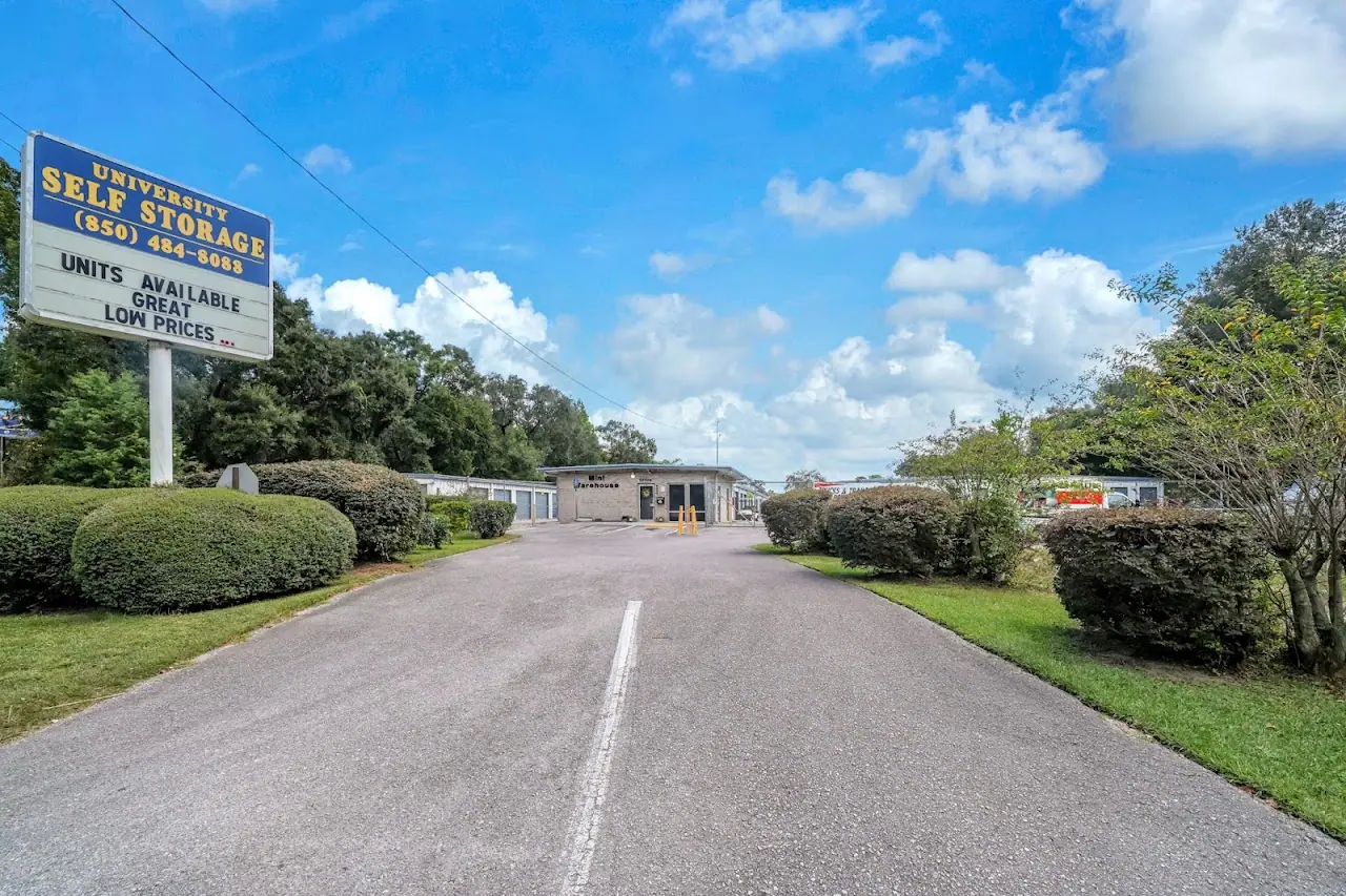 University Self Storage Pensacola FL - Storage Units Pensacola, RV storage in Pensacola
