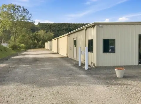 Neighborhood Self-Storage photo 3