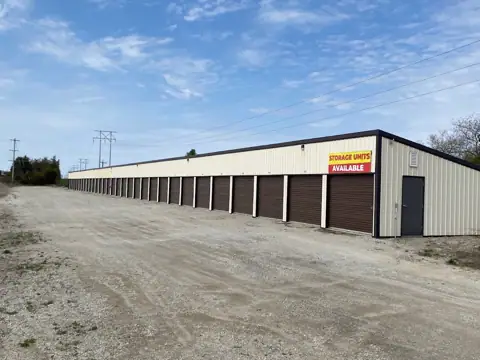 Storage Units Green Bay - Green Bay East - 5136 Sunset Bluff Drive photo 2
