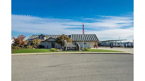 StorQuest Self Storage in Selma, CA
