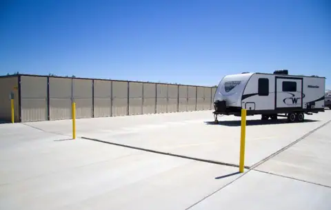 Derrel's Mini Storage in Bakersfield, CA