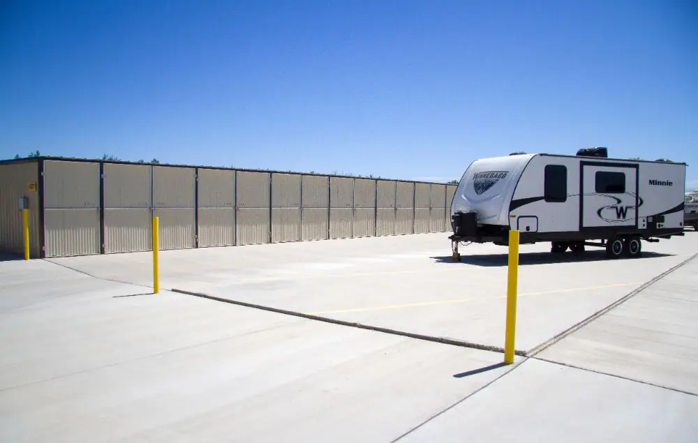 Derrel's Mini Storage, RV storage in Bakersfield