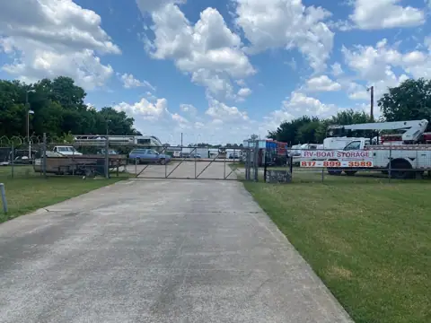 Tutt's RV and Boat Storage photo 2