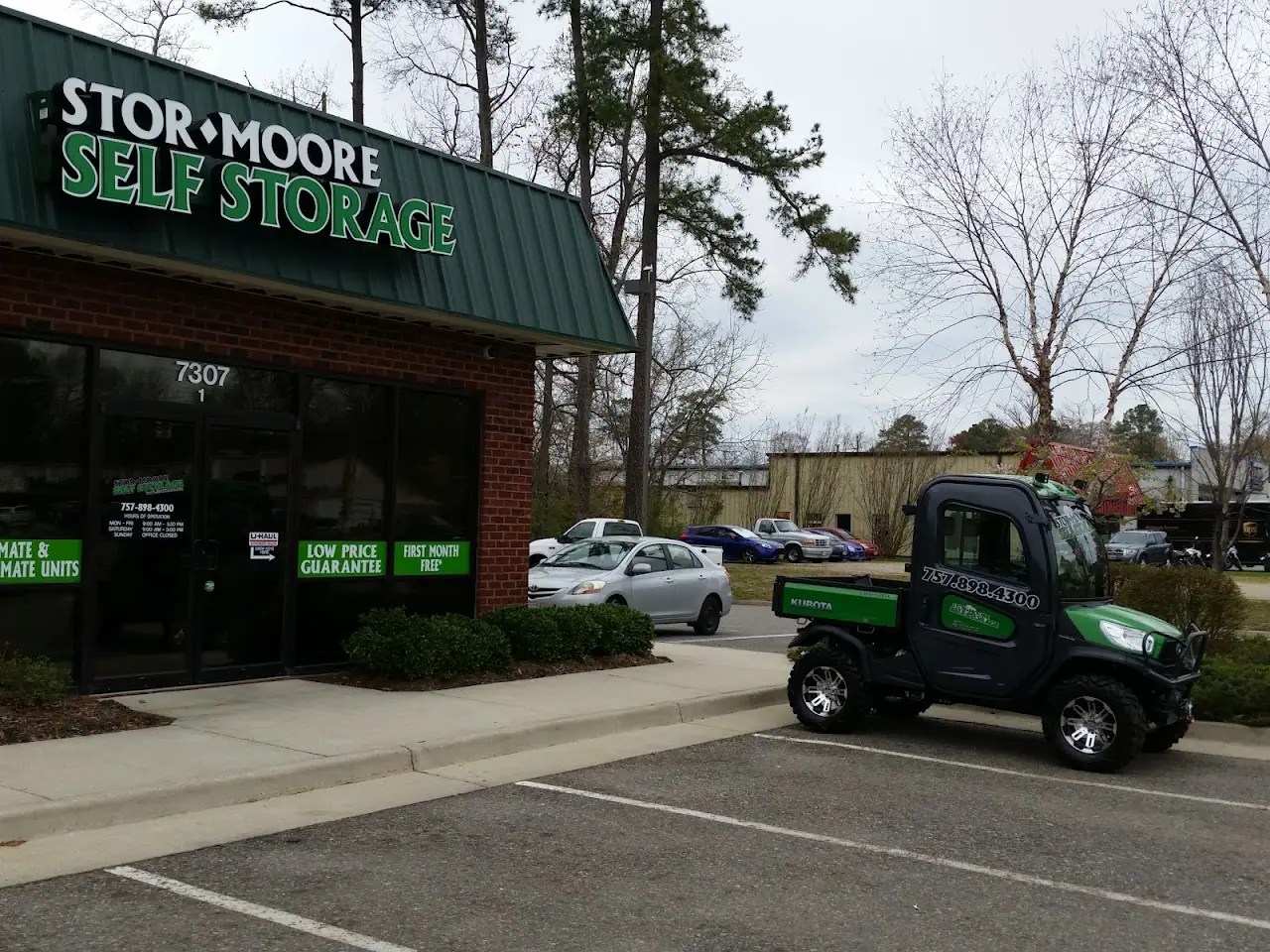 Stor Moore Self Storage LLC, RV storage in Yorktown