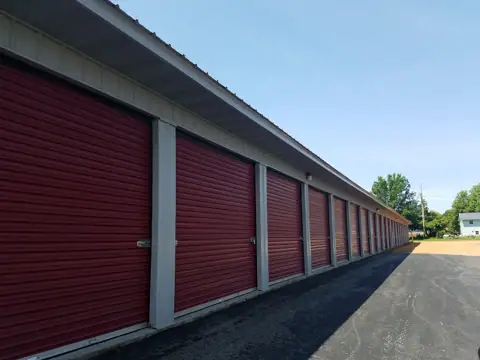 Mid-West Mini Storage - Stratford photo 3