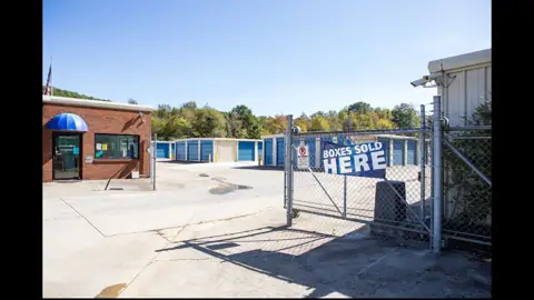 Dews Pond Storage in Calhoun, GA