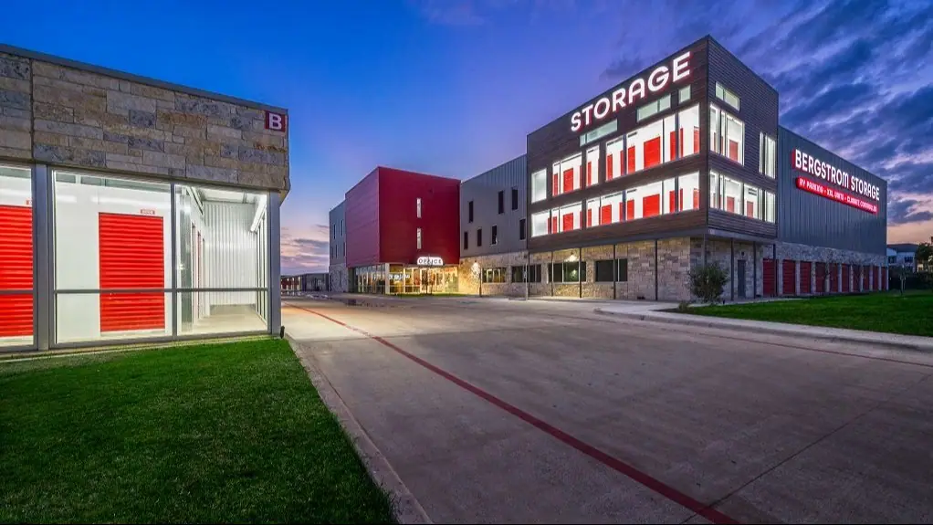 Bergstrom Storage, RV storage in Austin
