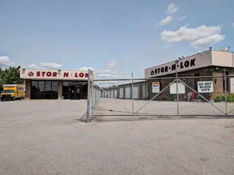 Bellevue Stor-N-Lok photo 3