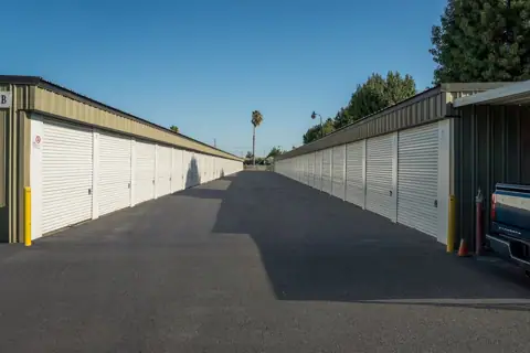 StorQuest Self Storage photo 3