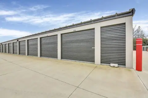 Platinum Mini Storage photo 2