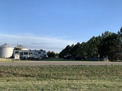 Jetmore RV Park photo 2