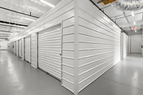 Forward Storage photo 3