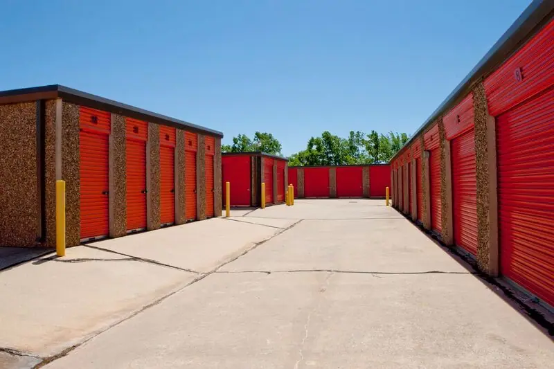 American Self Storage #19, RV storage in Yukon