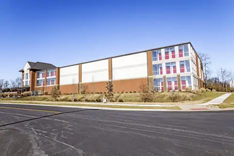 Storage Rentals of America in Franklin, TN