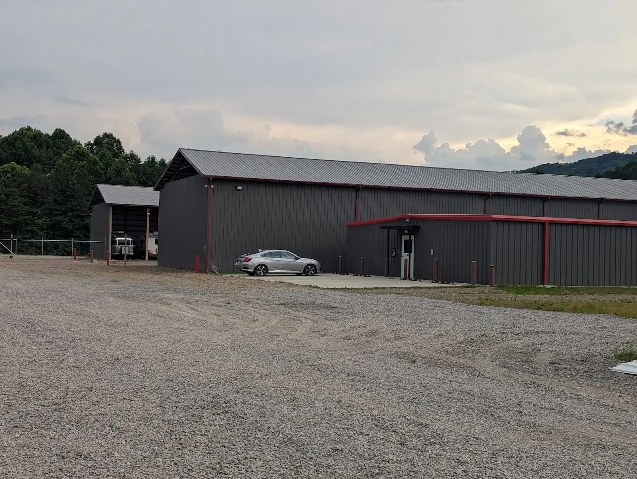 RED PEPPER COVERED RV & BOAT STORAGE, RV storage in Murphy