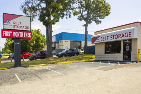 Devon Self Storage Memphis, Tennessee in Memphis, TN