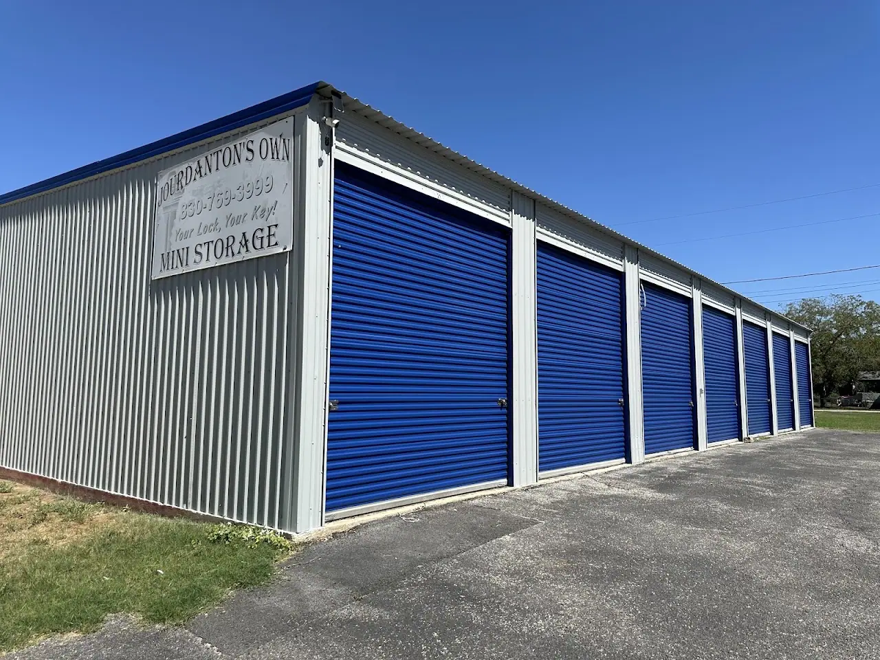 Jourdanton's Own Mini Storage, RV storage in Jourdanton