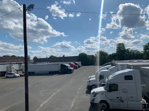 Right Solution Truck Parking Hub in Mint Hill, NC