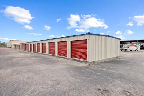 Storage Sense - Groves photo 2