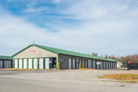 Countryside Self-Storage Frontenac photo 2