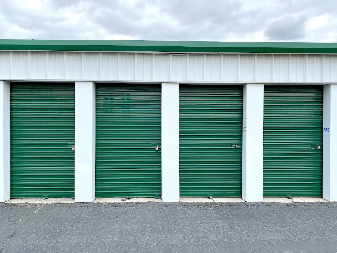 Lockaway Storage, RV storage in Hemet
