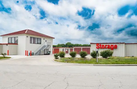 StorageMart in Peculiar, MO