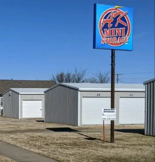 Riverside Mini Storage, RV storage in Bartlesville