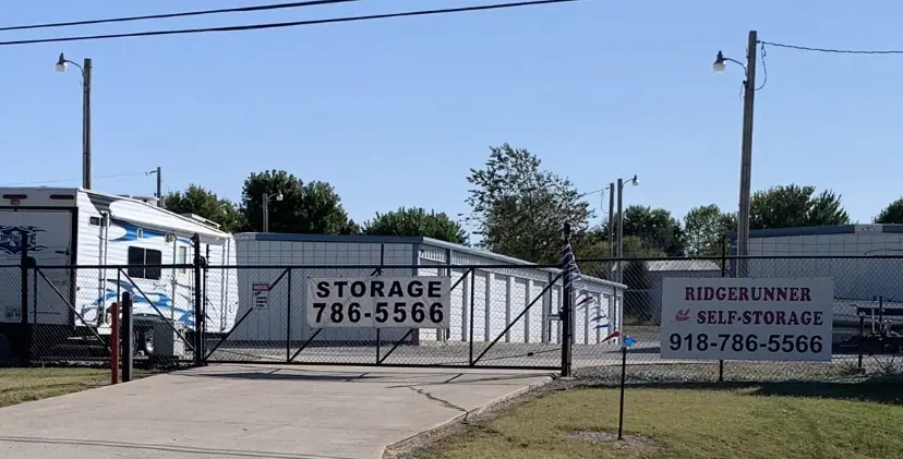 Ridgerunner Self Storage, RV storage in Grove