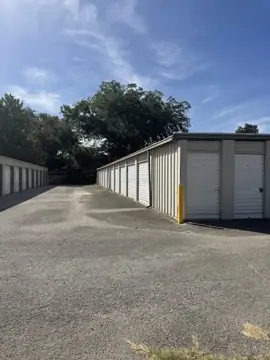 Zipp Haus LLC in New Braunfels, TX