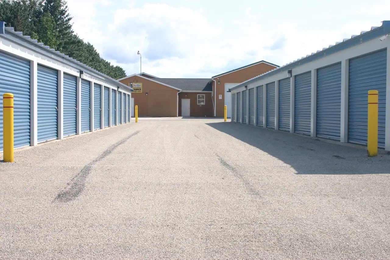 Paddy's Locks & Storage (East), RV storage in Edmore