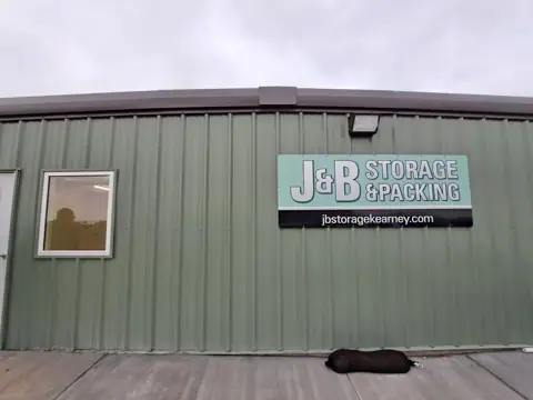 J&B Storage & Packing photo 3