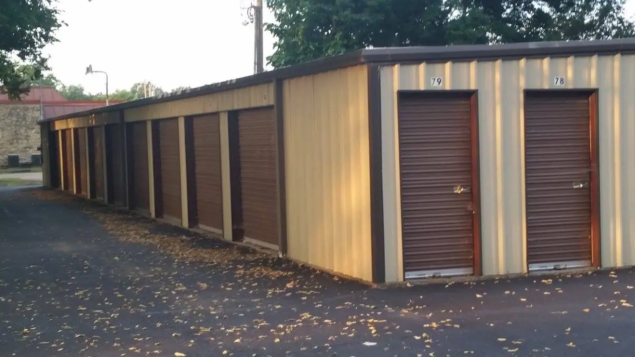 Big Hill Storage, RV storage in Cherryvale